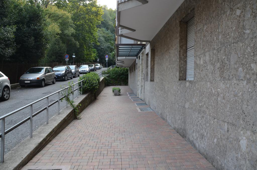 Green Quercia Apartment Como Bilik gambar